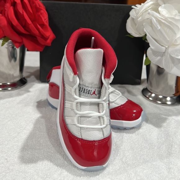 Jordan 11’s - Picture 2 of 5